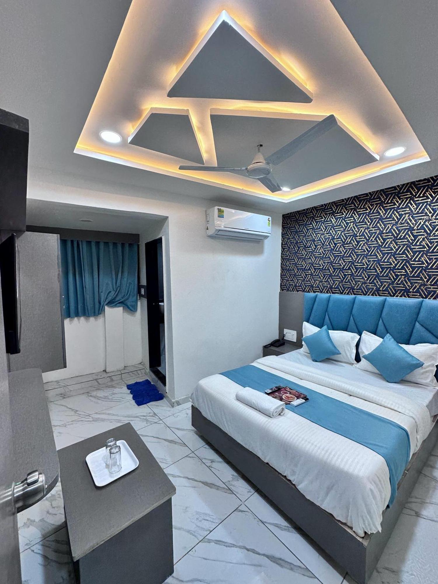 Hotel The Pacific Ahmedabad Airport Exterior foto